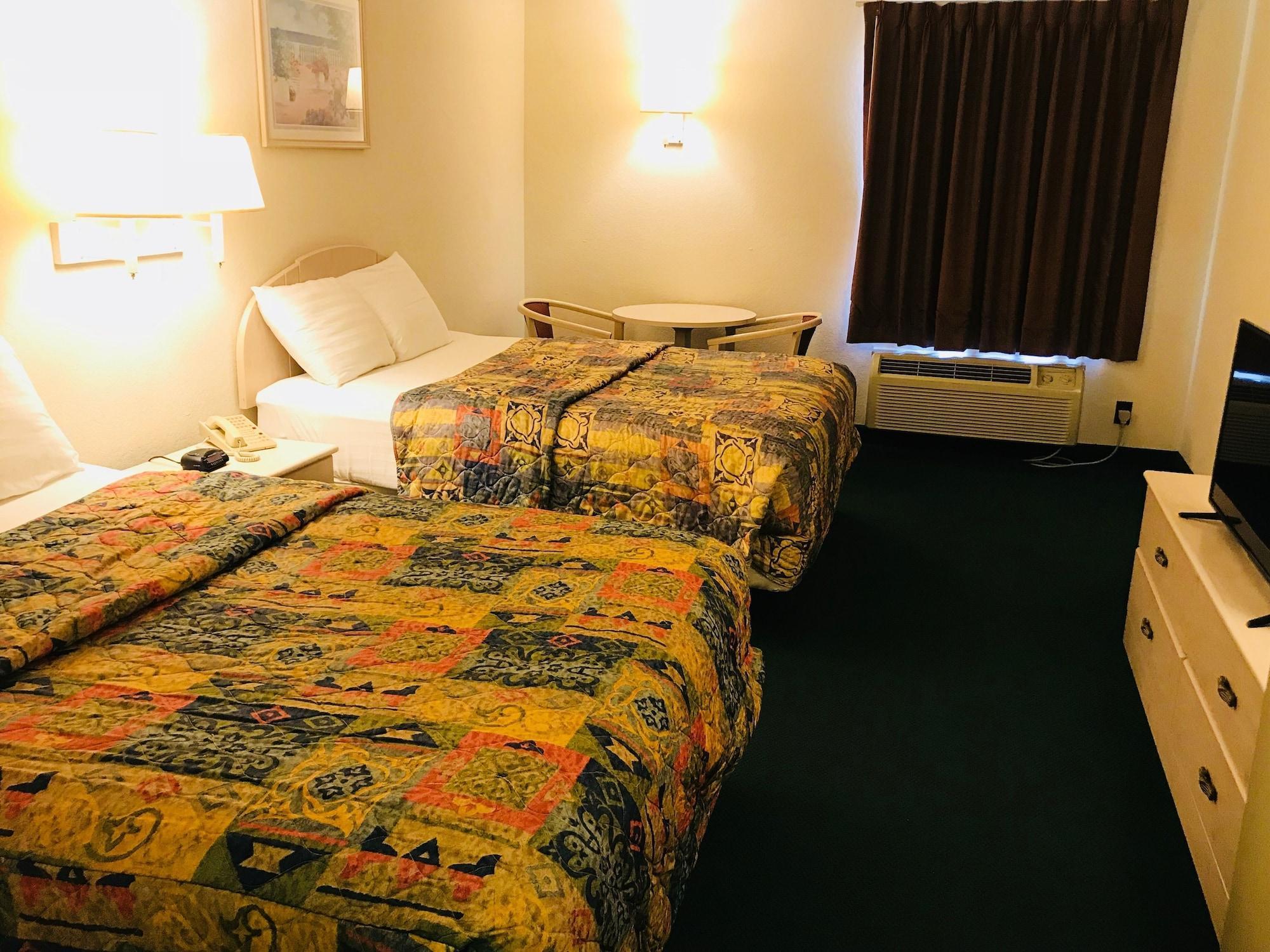 Pinckneyville Inn And Suites Buitenkant foto