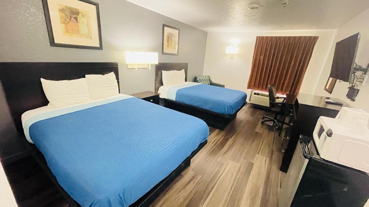 Pinckneyville Inn And Suites Buitenkant foto