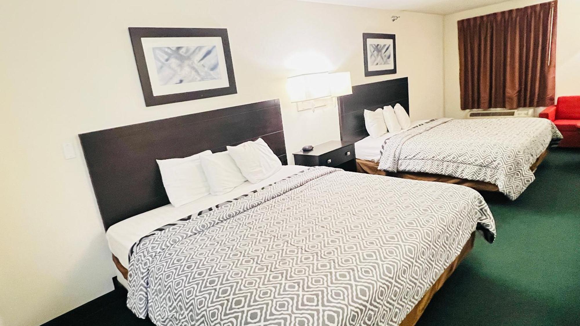 Pinckneyville Inn And Suites Buitenkant foto