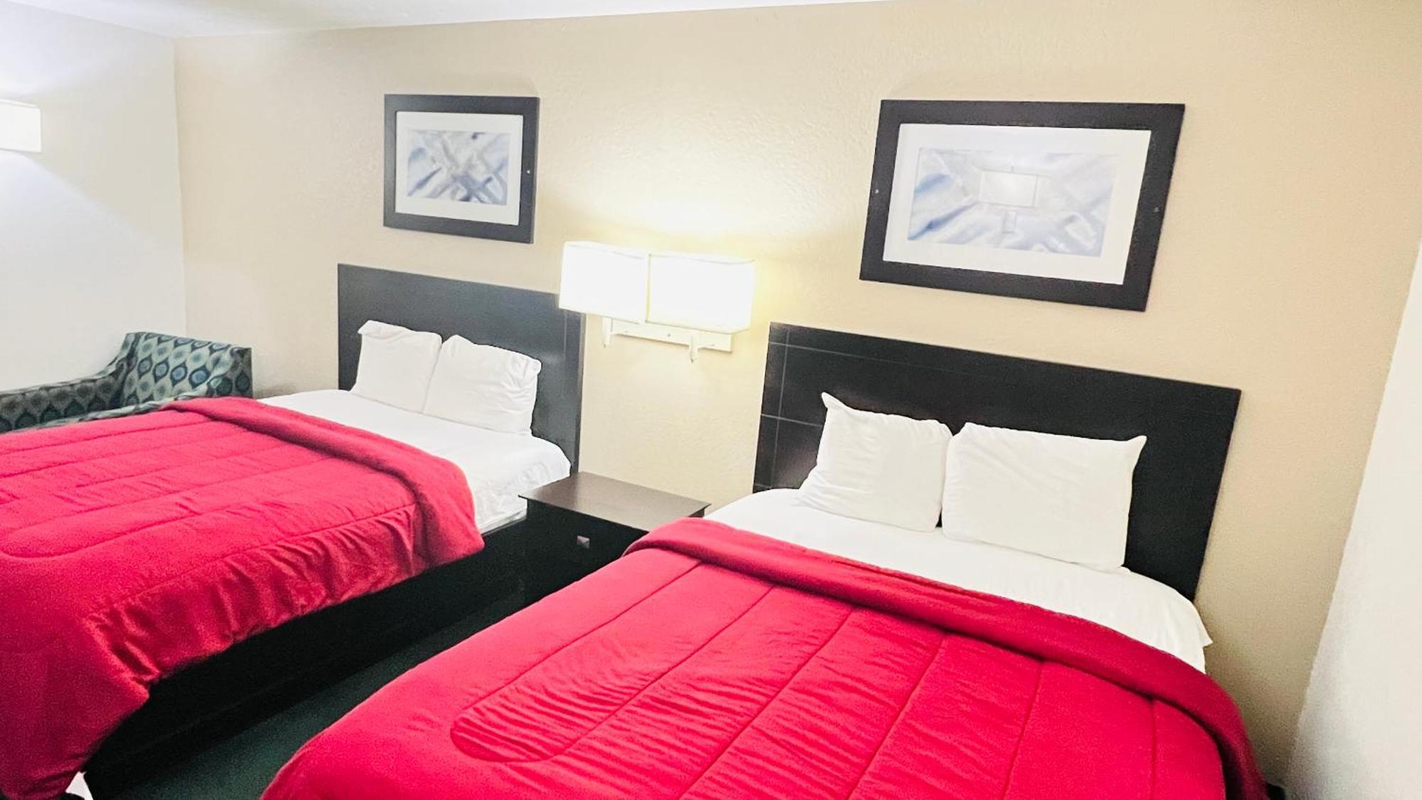 Pinckneyville Inn And Suites Buitenkant foto