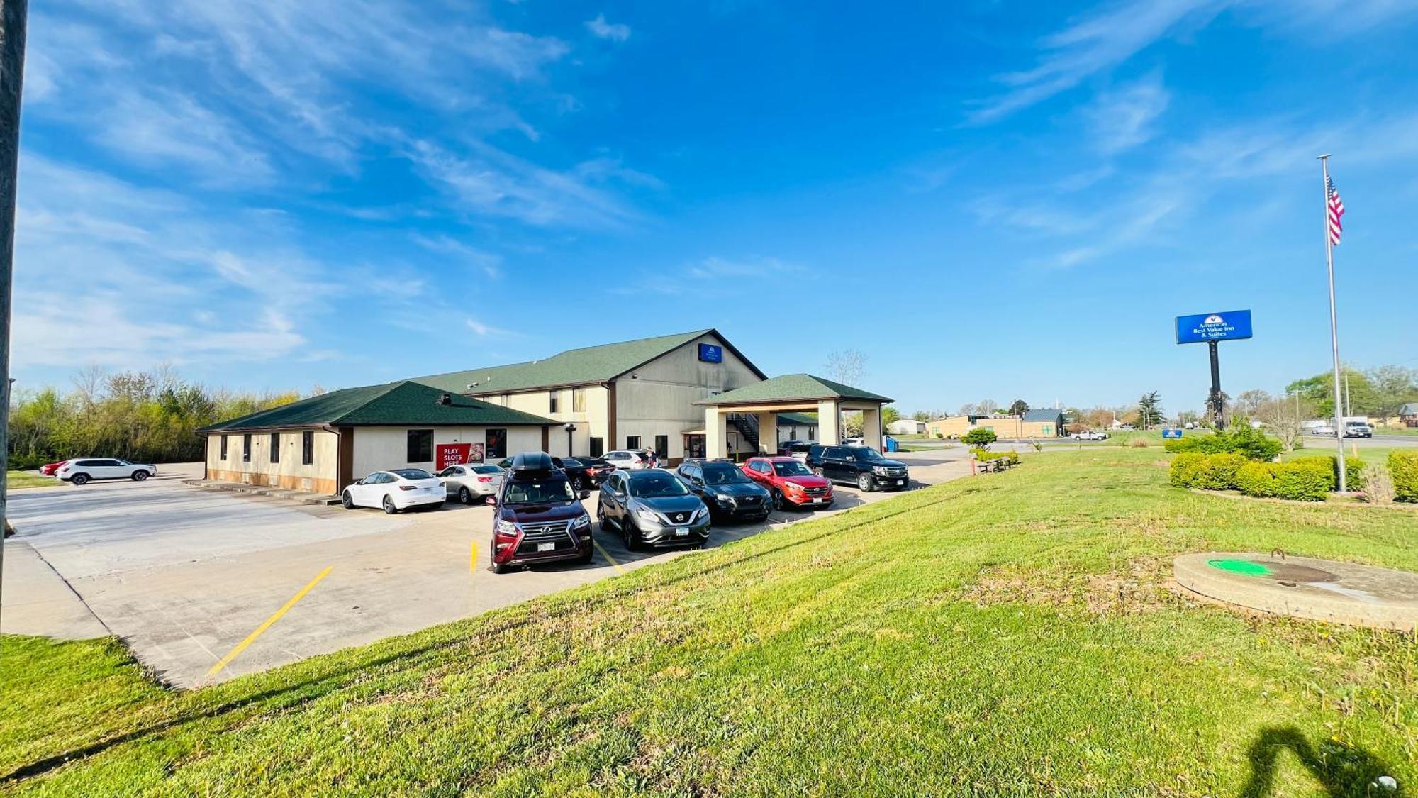 Pinckneyville Inn And Suites Buitenkant foto