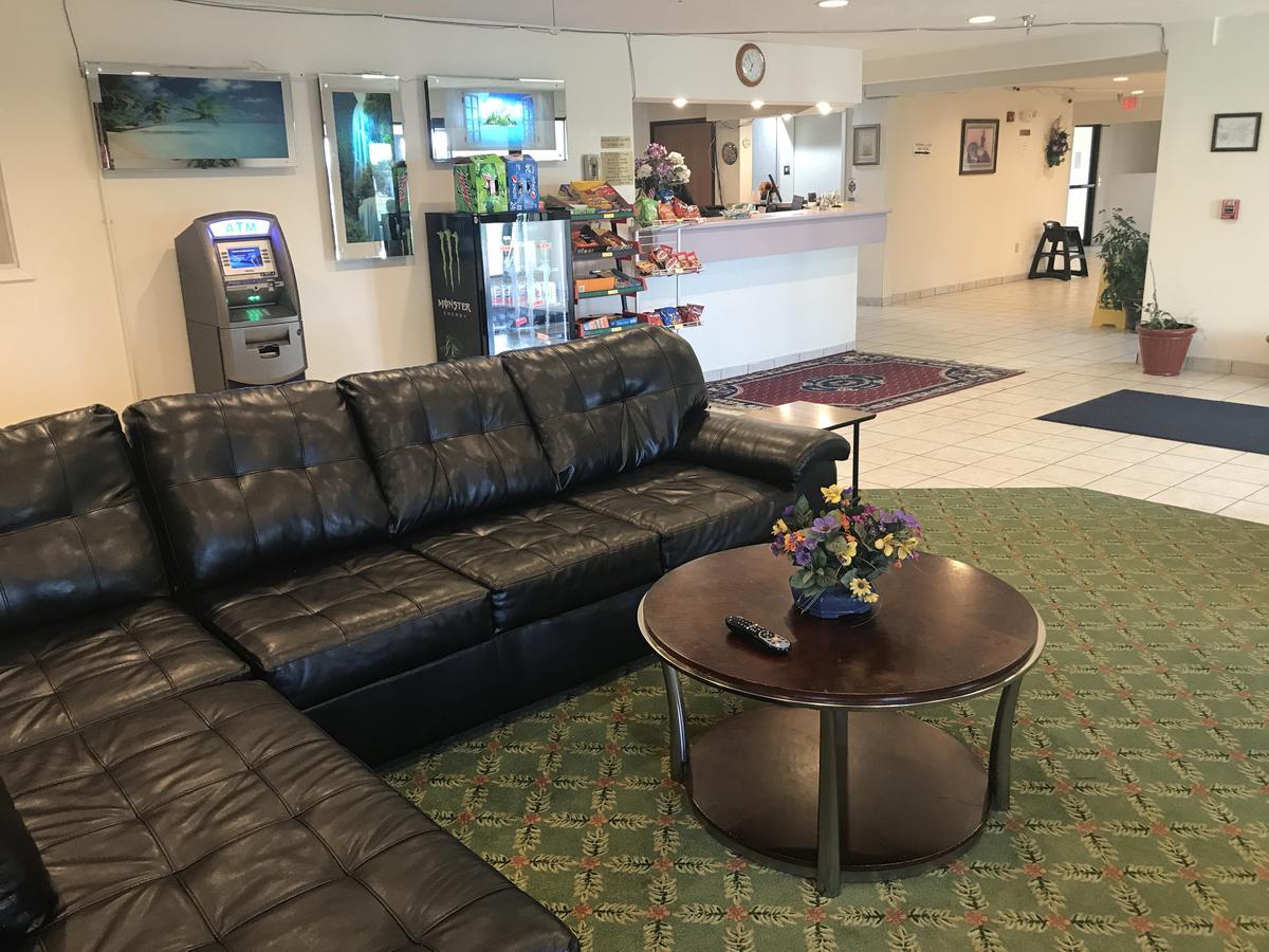 Pinckneyville Inn And Suites Buitenkant foto